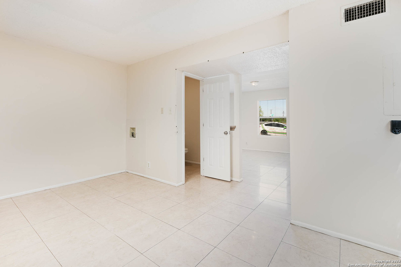 326 W Byrd Boulevard Universal City TX 78148