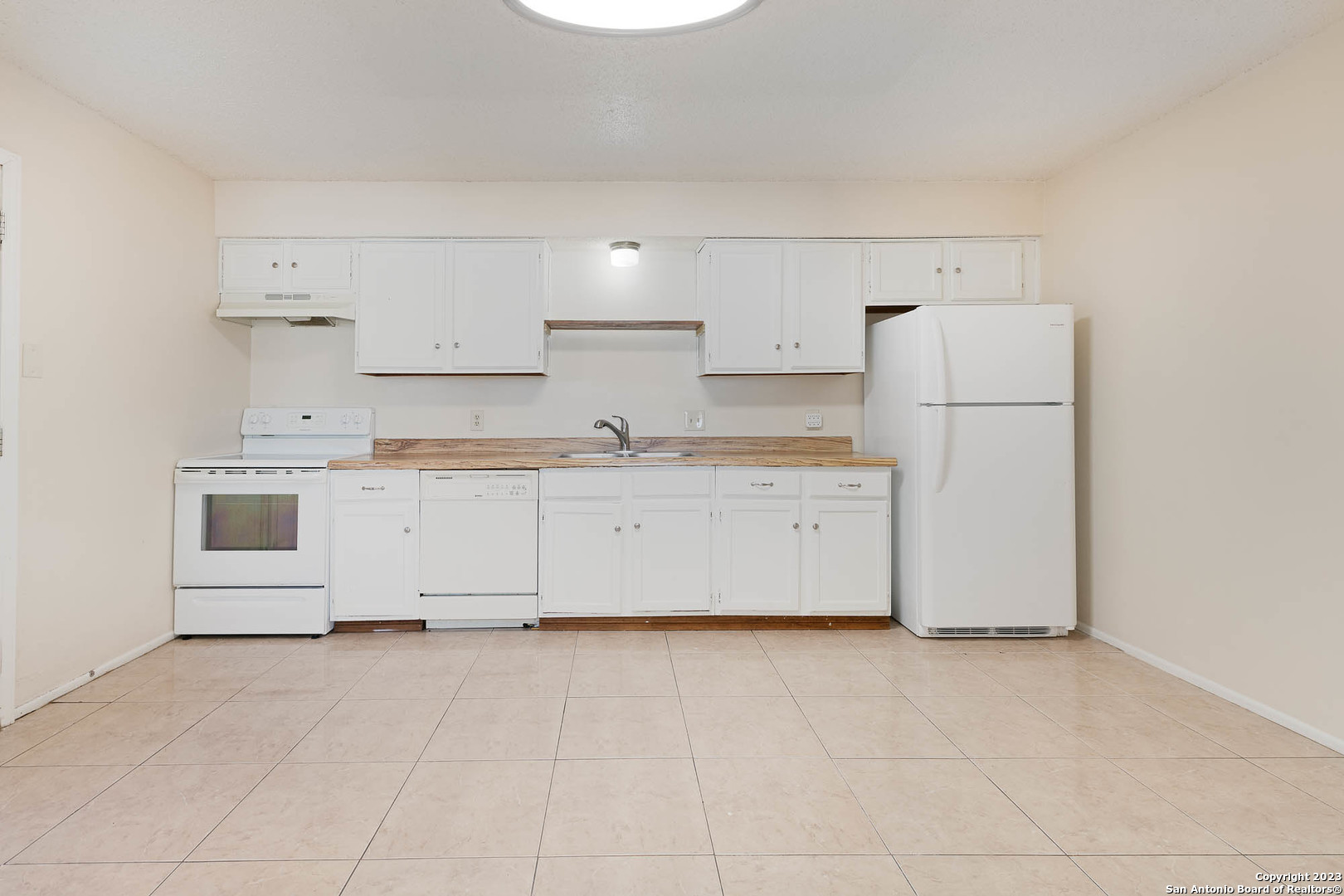 326 W Byrd Boulevard Universal City TX 78148