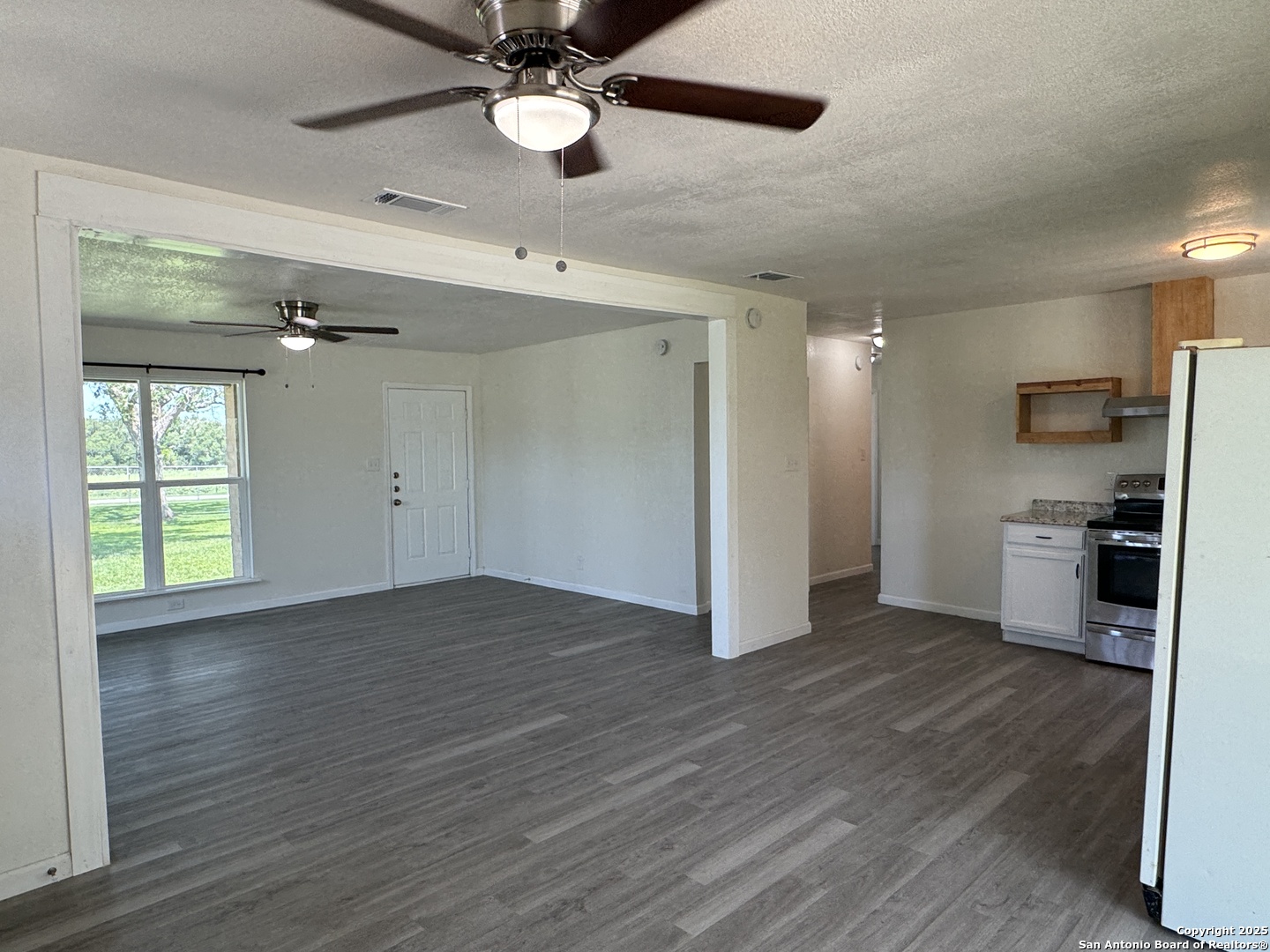 74 Mccoy Lytle TX 78052