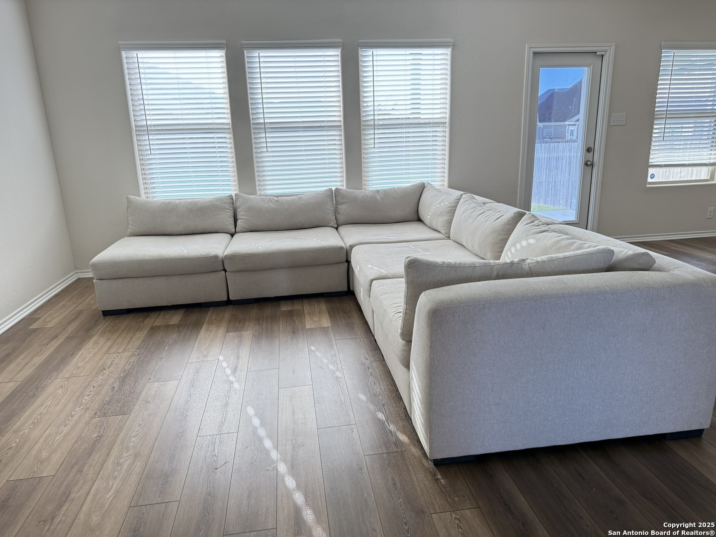 4715 Corona Australis San Antonio TX 78245