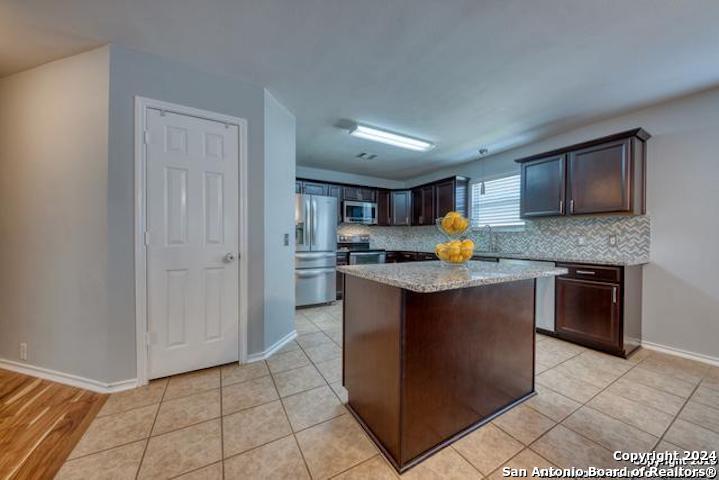 5141 Storm King Schertz TX 78108