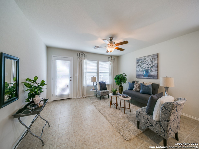 3359 Blossom Row San Antonio TX 78253