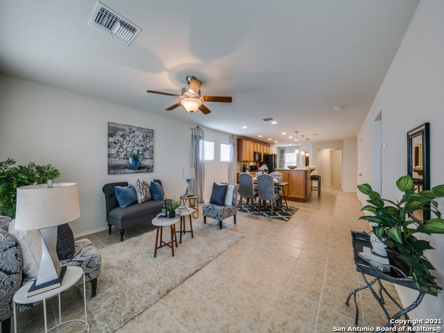3359 Blossom Row San Antonio TX 78253