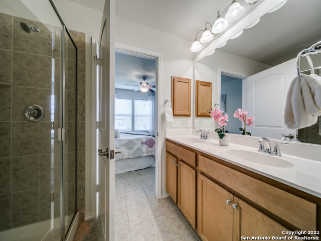 3359 Blossom Row San Antonio TX 78253