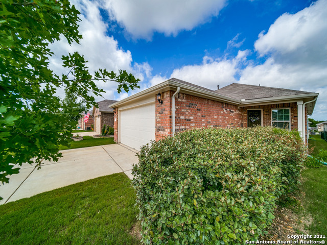 3359 Blossom Row San Antonio TX 78253
