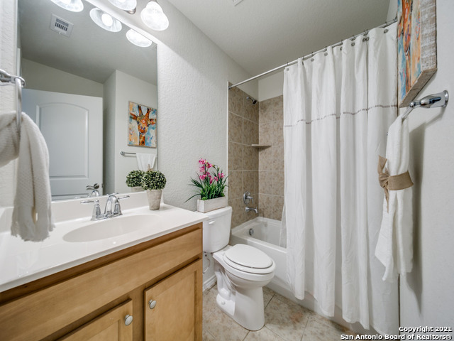 3359 Blossom Row San Antonio TX 78253
