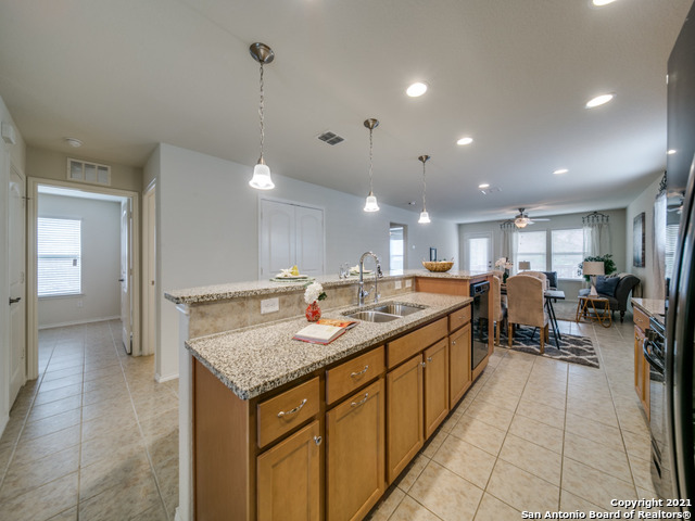 3359 Blossom Row San Antonio TX 78253