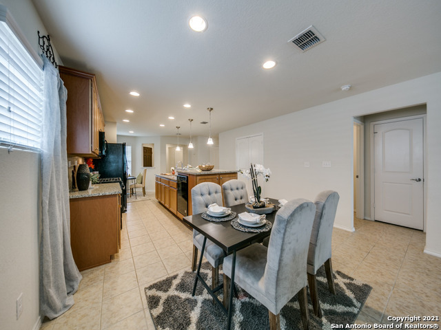 3359 Blossom Row San Antonio TX 78253