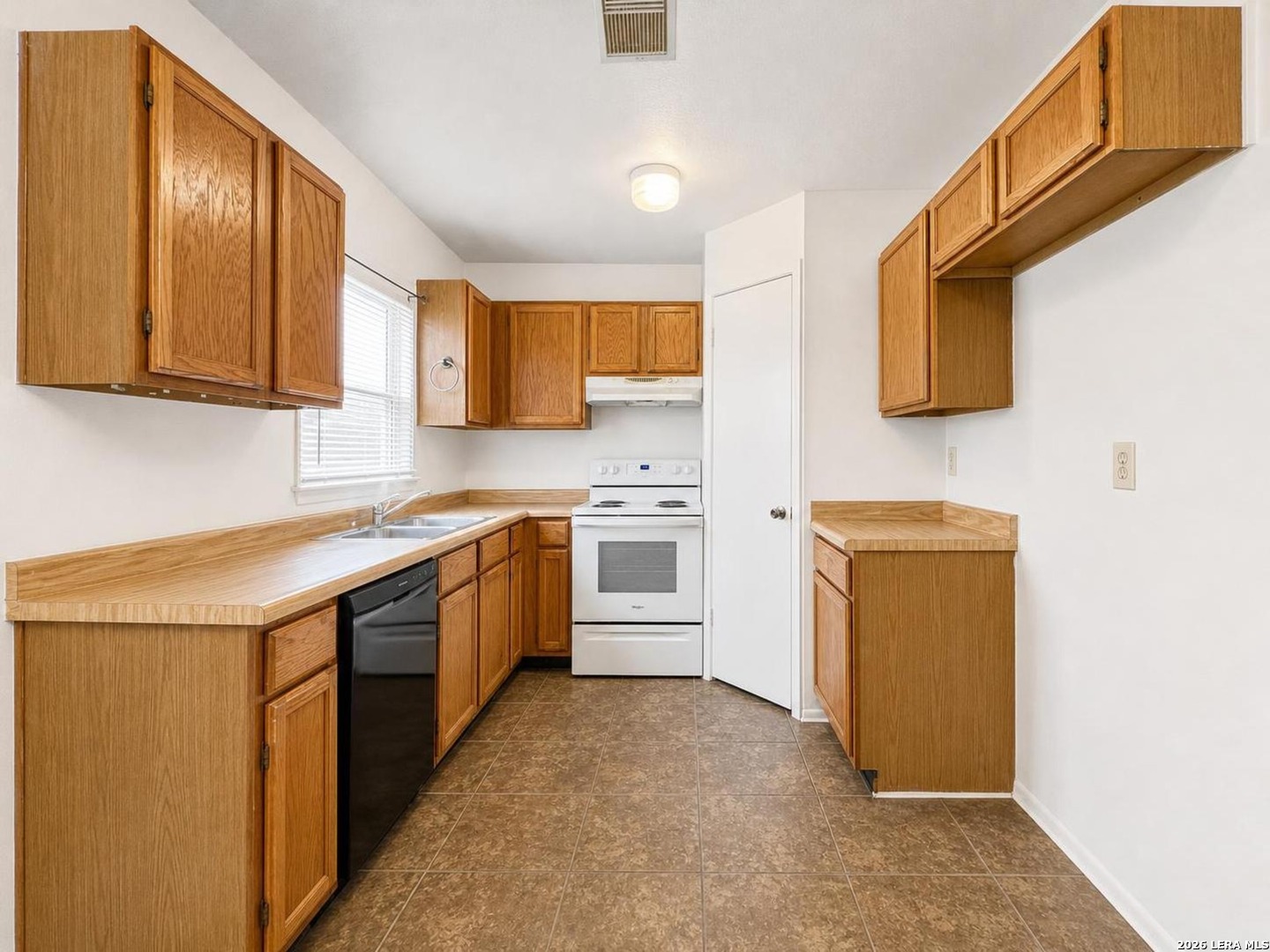 2427 Field Wood San Antonio TX 78251