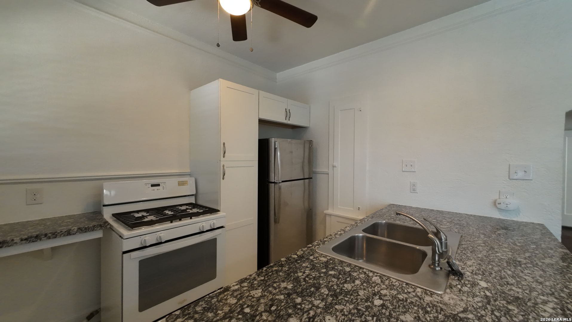 703 W French Place San Antonio TX 78212