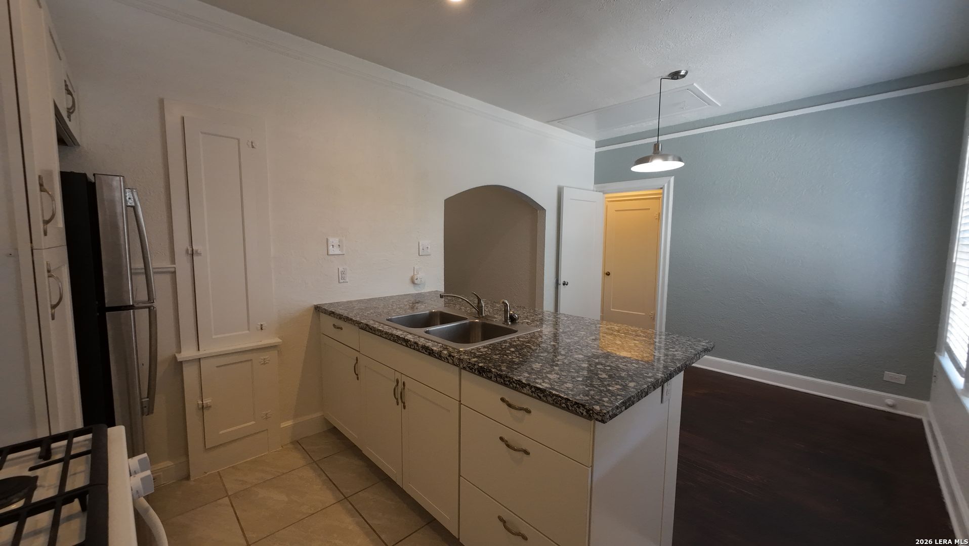 703 W French Place San Antonio TX 78212