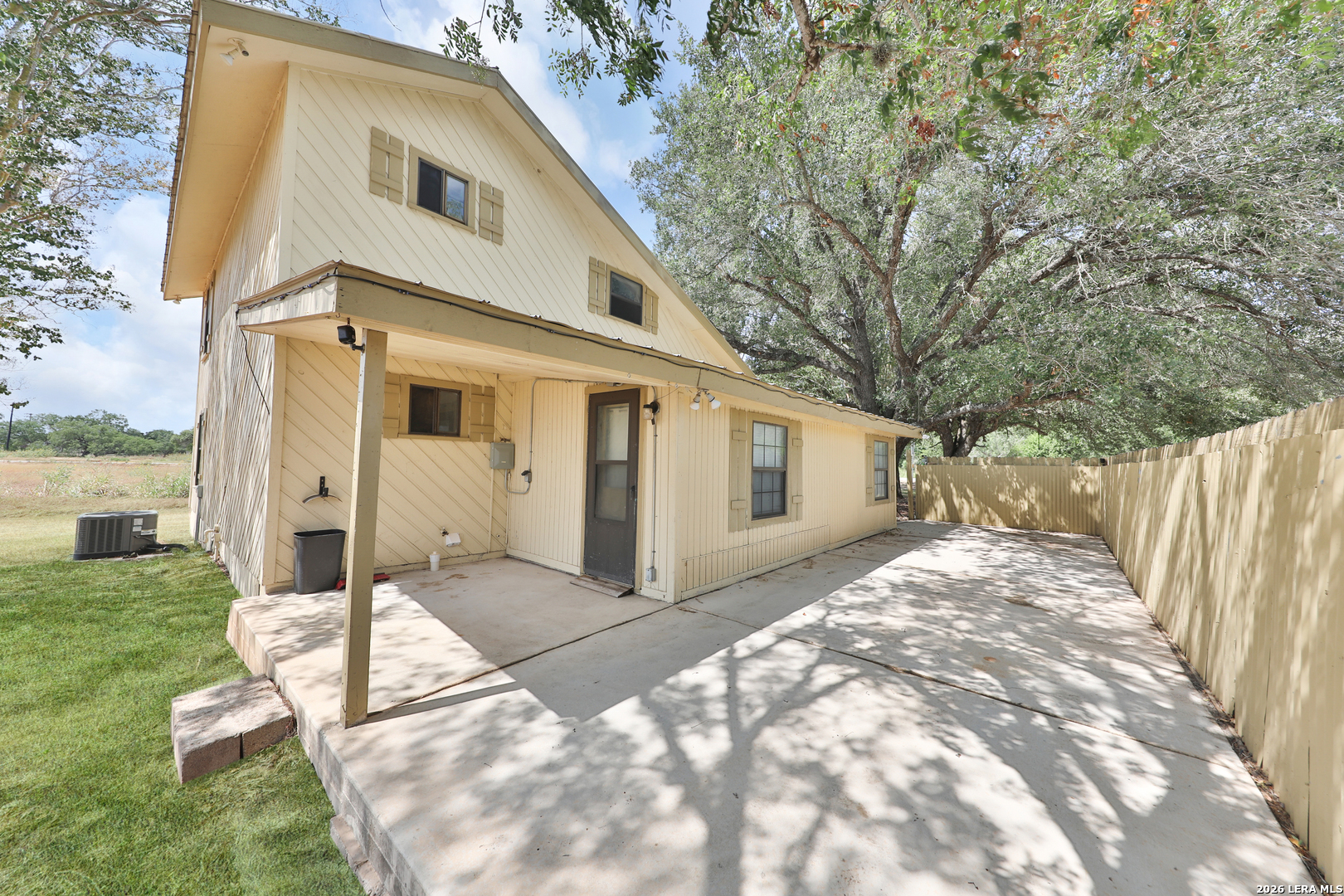 795 S State Highway 16 Jourdanton TX 78026