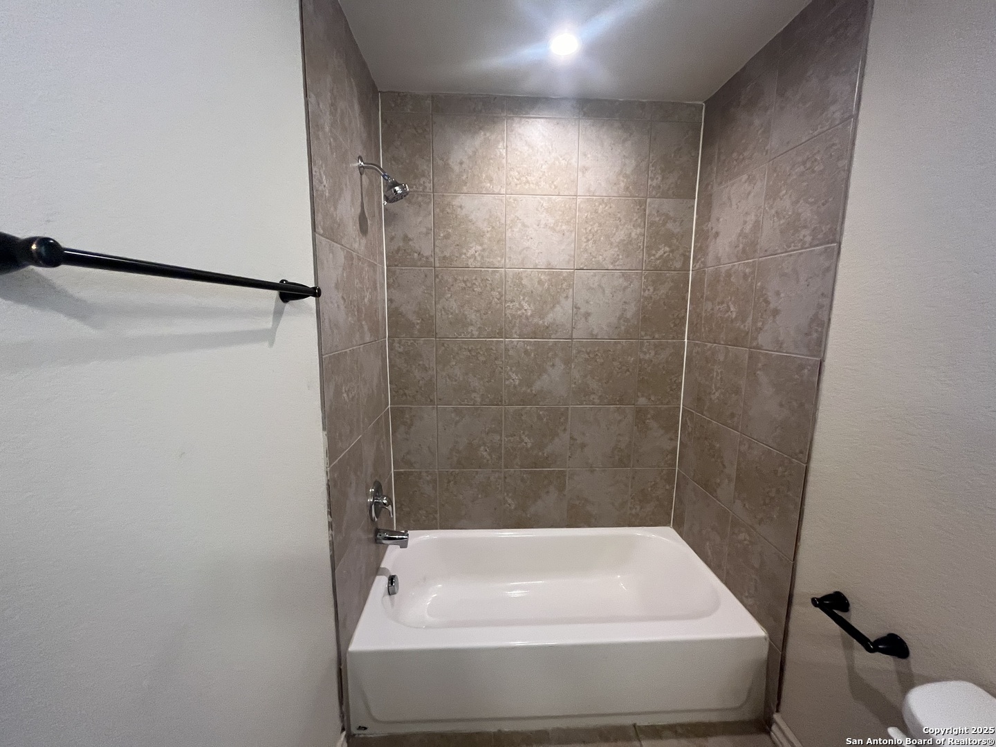 7105 Micayla Cove San Antonio TX 78244