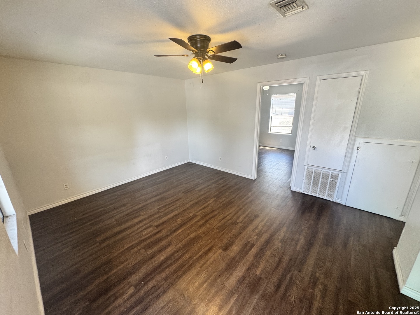 830 W Hutchins San Antonio TX 78221