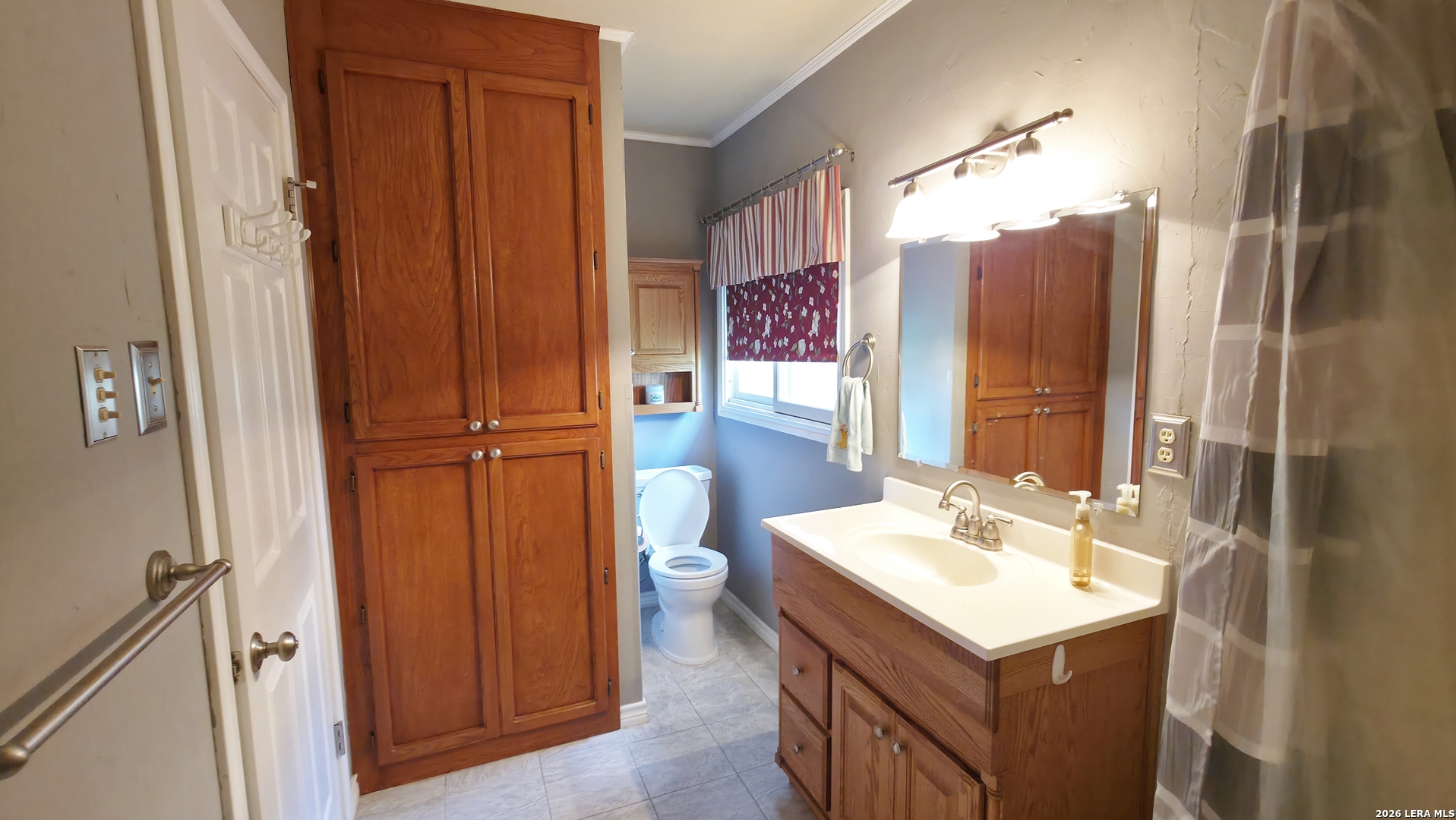 528 Rittiman Road Terrell Hills TX 78209