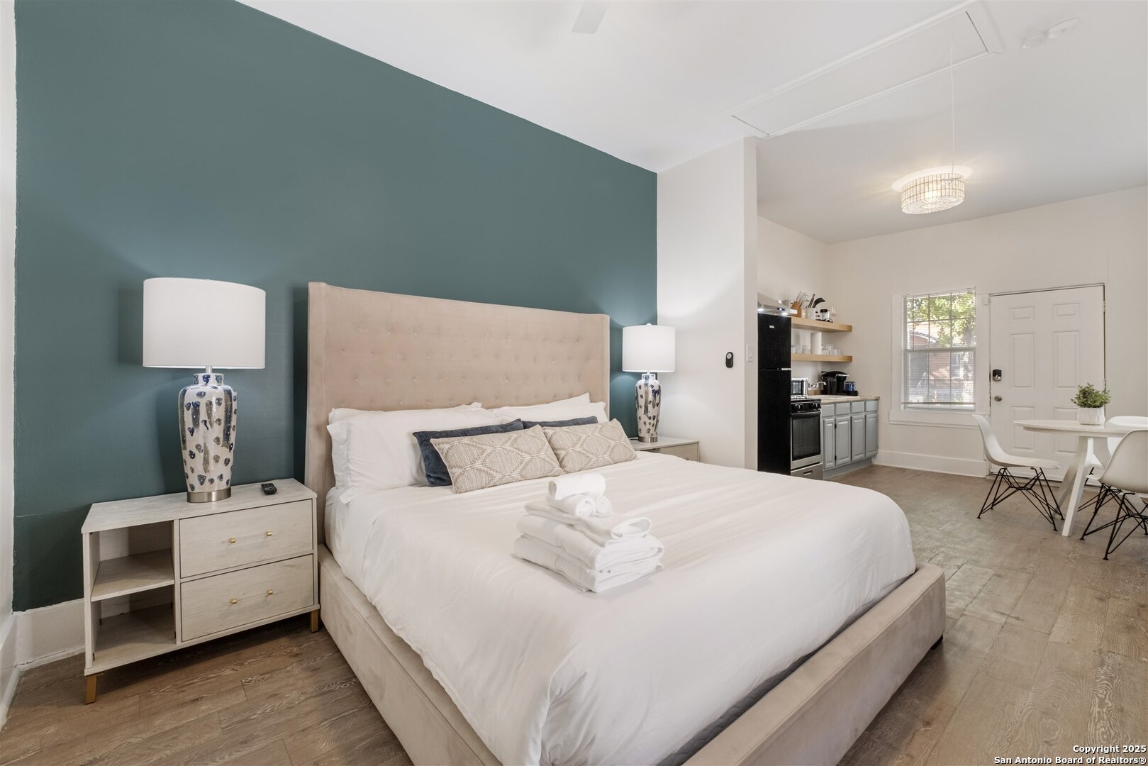 302 E Cevallos San Antonio TX 78204