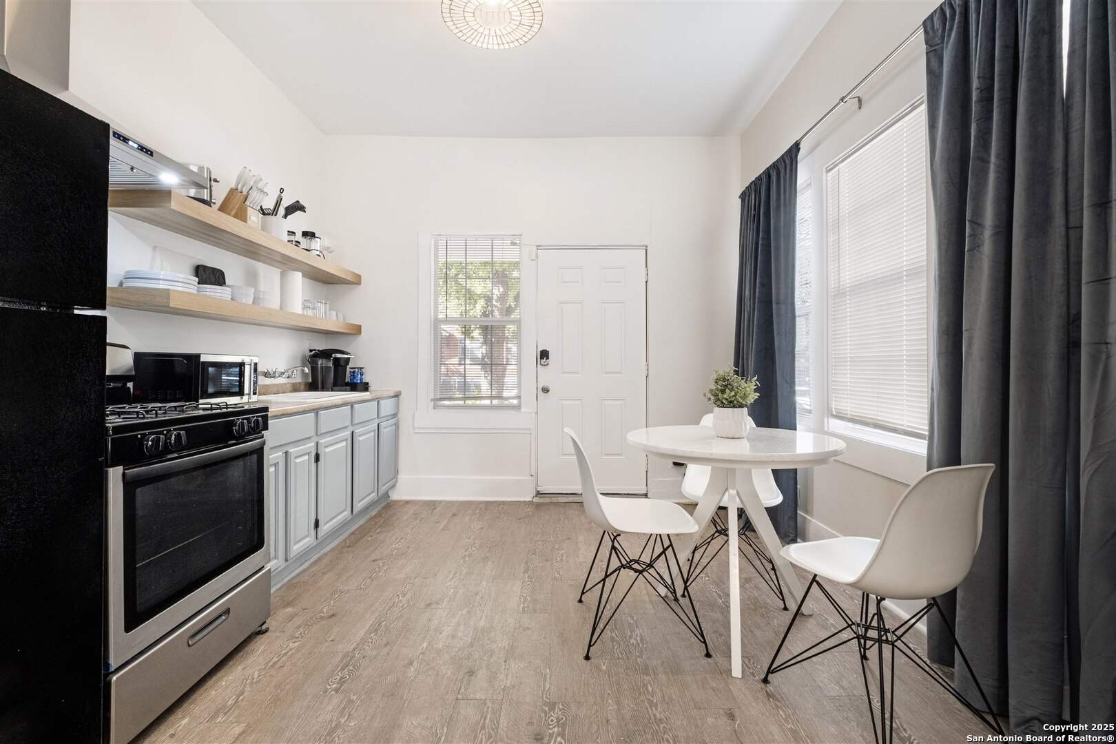 302 E Cevallos San Antonio TX 78204