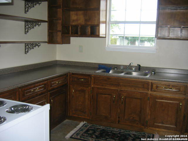 611 W Ridgewood San Antonio TX 78212