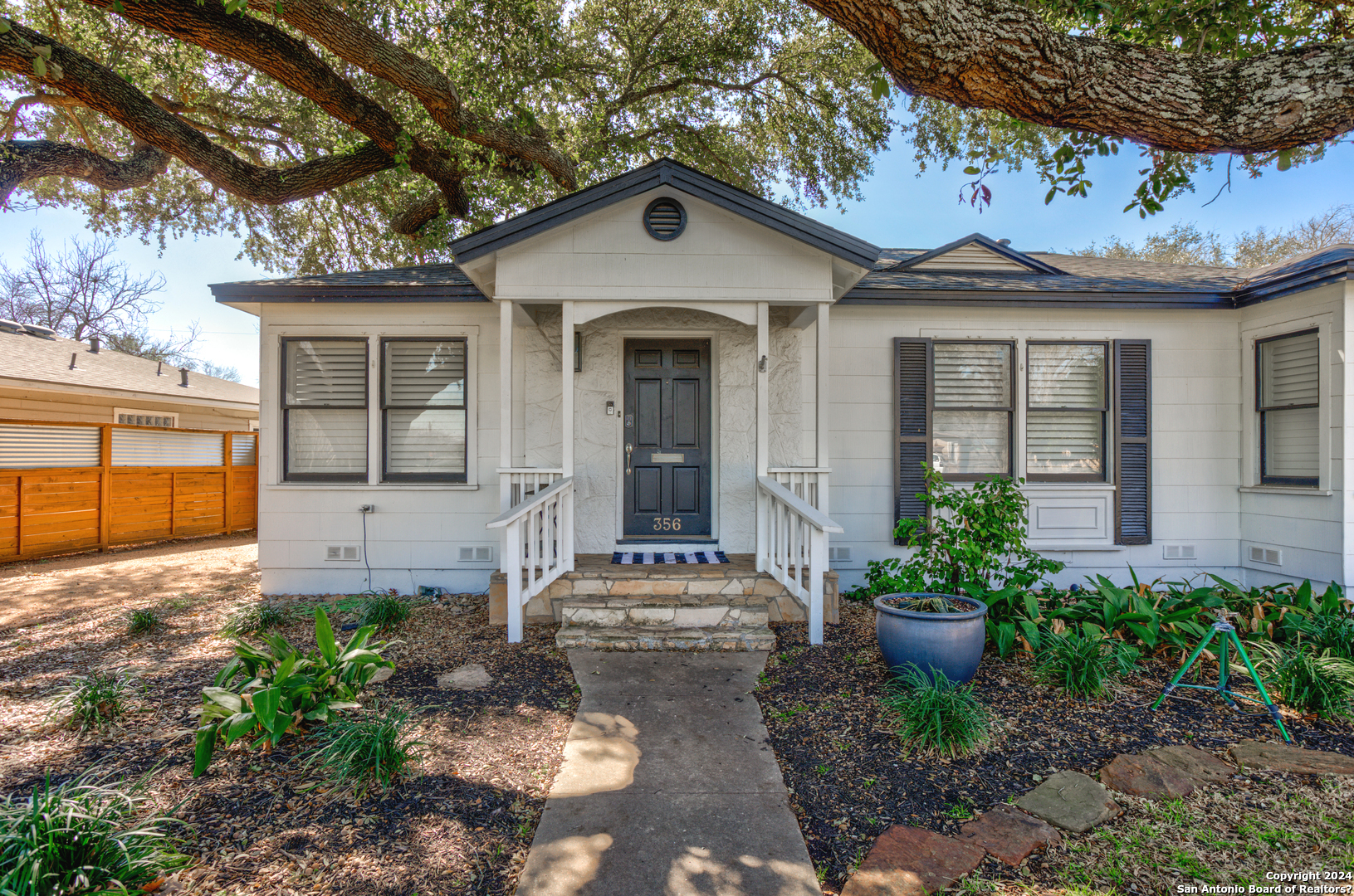 356 Larchmont Drive San Antonio TX 78209