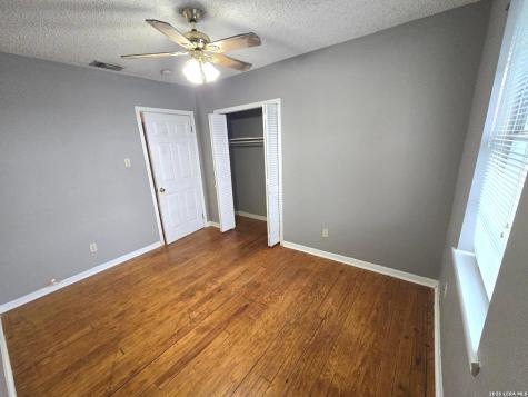 7965 E. 6th Street Somerset TX 78069