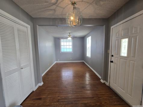 7965 E. 6th Street Somerset TX 78069
