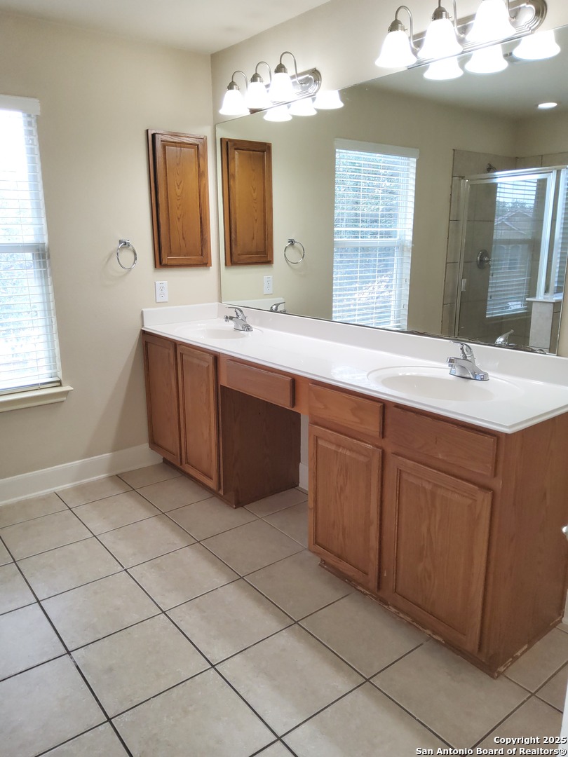 21735 Thunder Basin San Antonio TX 78261