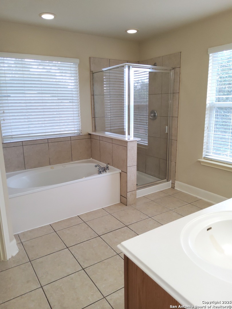 21735 Thunder Basin San Antonio TX 78261