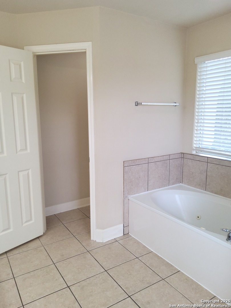 21735 Thunder Basin San Antonio TX 78261