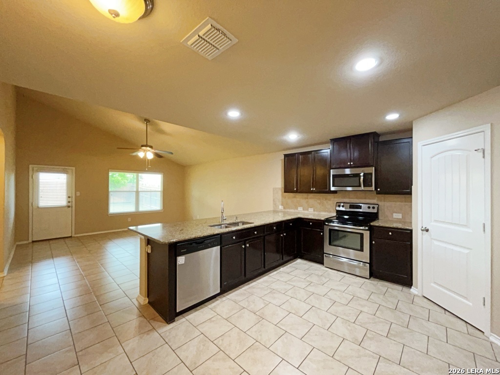 1735 Emerald Edge San Antonio TX 78245