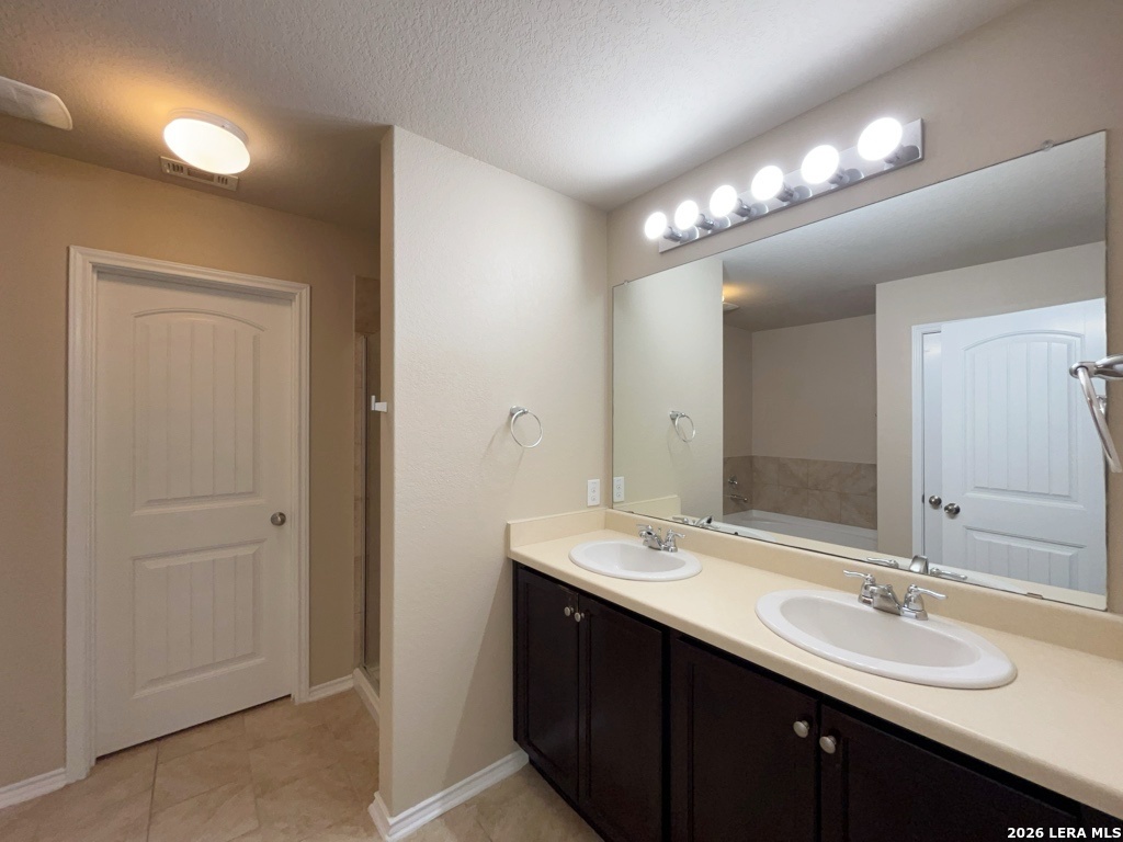 1735 Emerald Edge San Antonio TX 78245