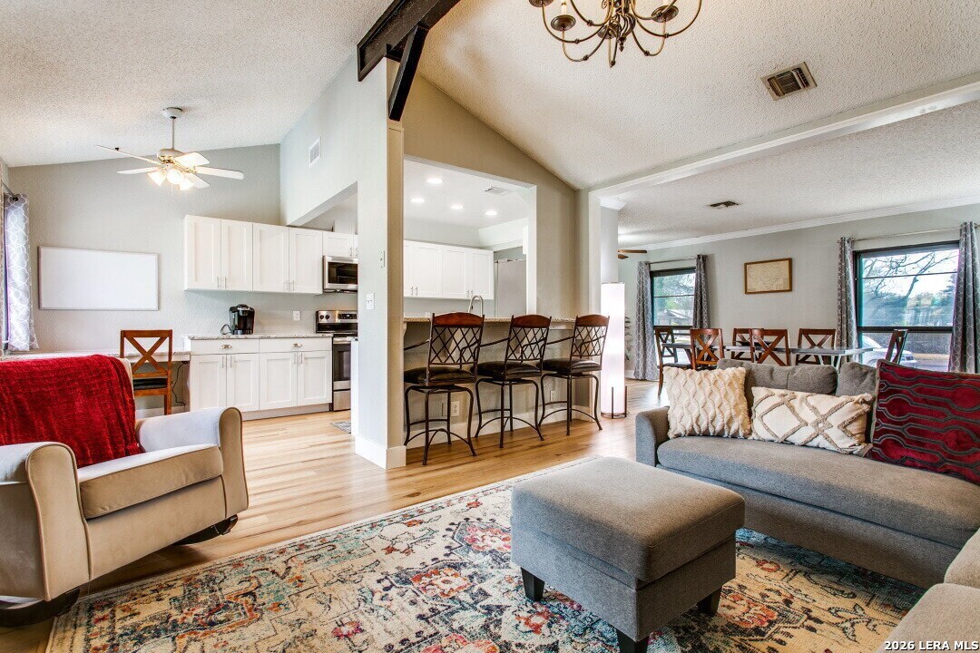 6815 Reve San Antonio TX 78239
