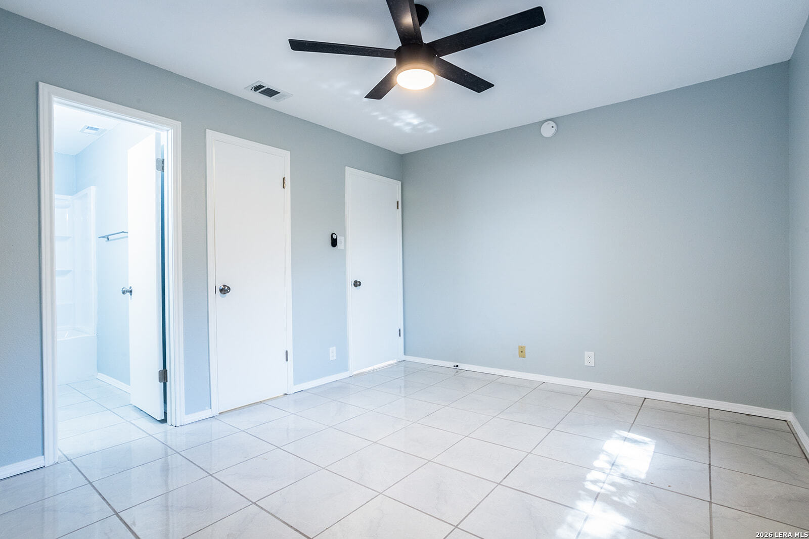 5275 Meadow Rise San Antonio TX 78250