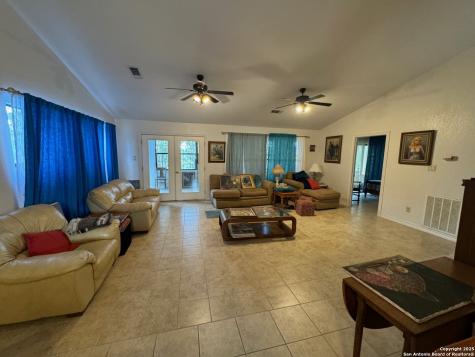 572 Fm 2107 Medina TX 78055