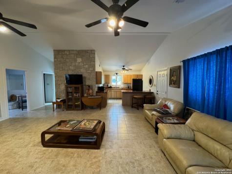 572 Fm 2107 Medina TX 78055