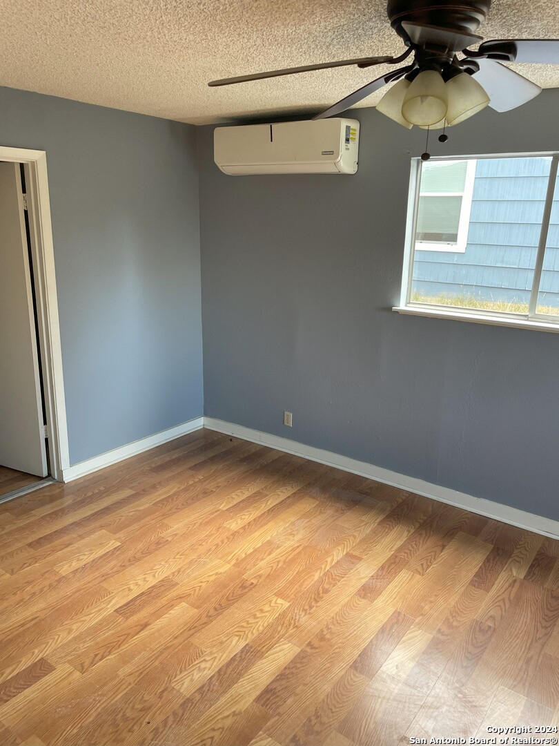 742 Olney San Antonio TX 78209