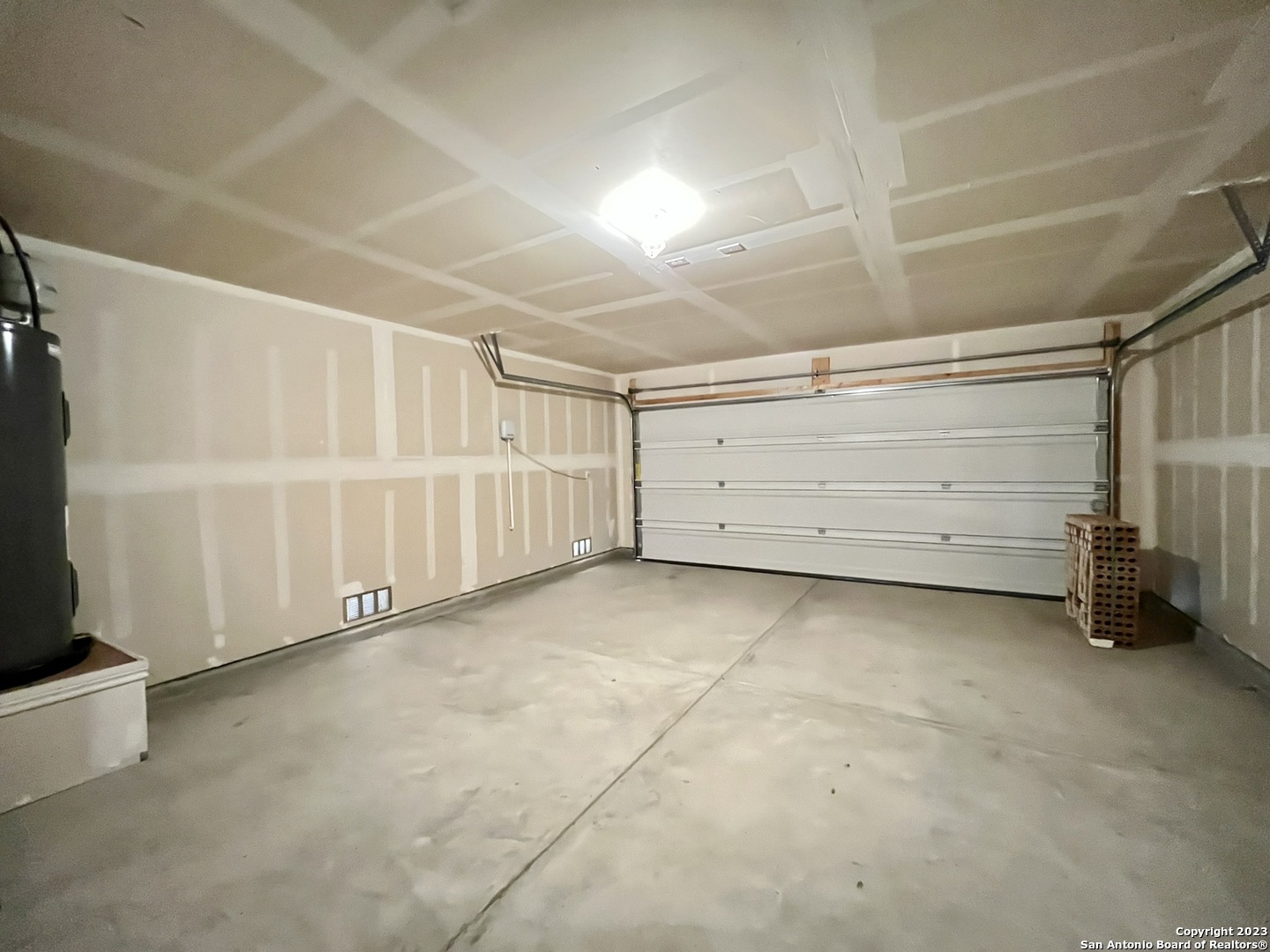 8405 Amistad Cove Converse TX 78109