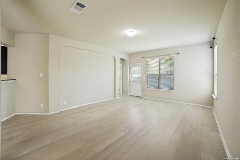 6818 Fort Bend San Antonio TX 78223