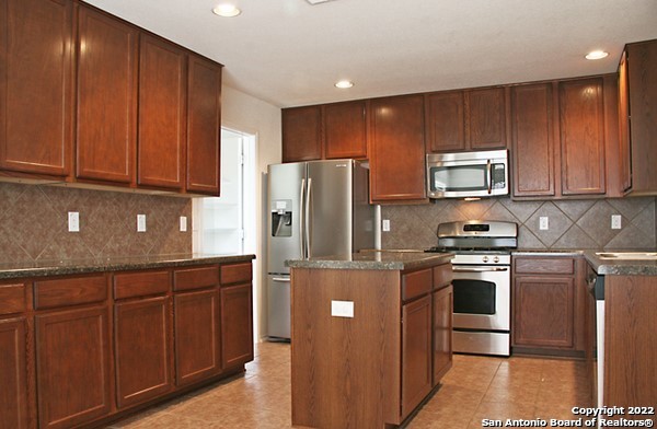 547 Red Quill Nest San Antonio TX 78253