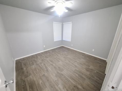 4767 Lark San Antonio TX 78228