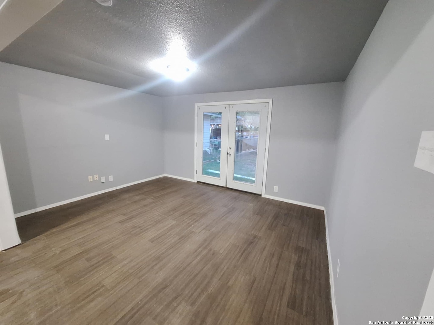 4767 Lark San Antonio TX 78228