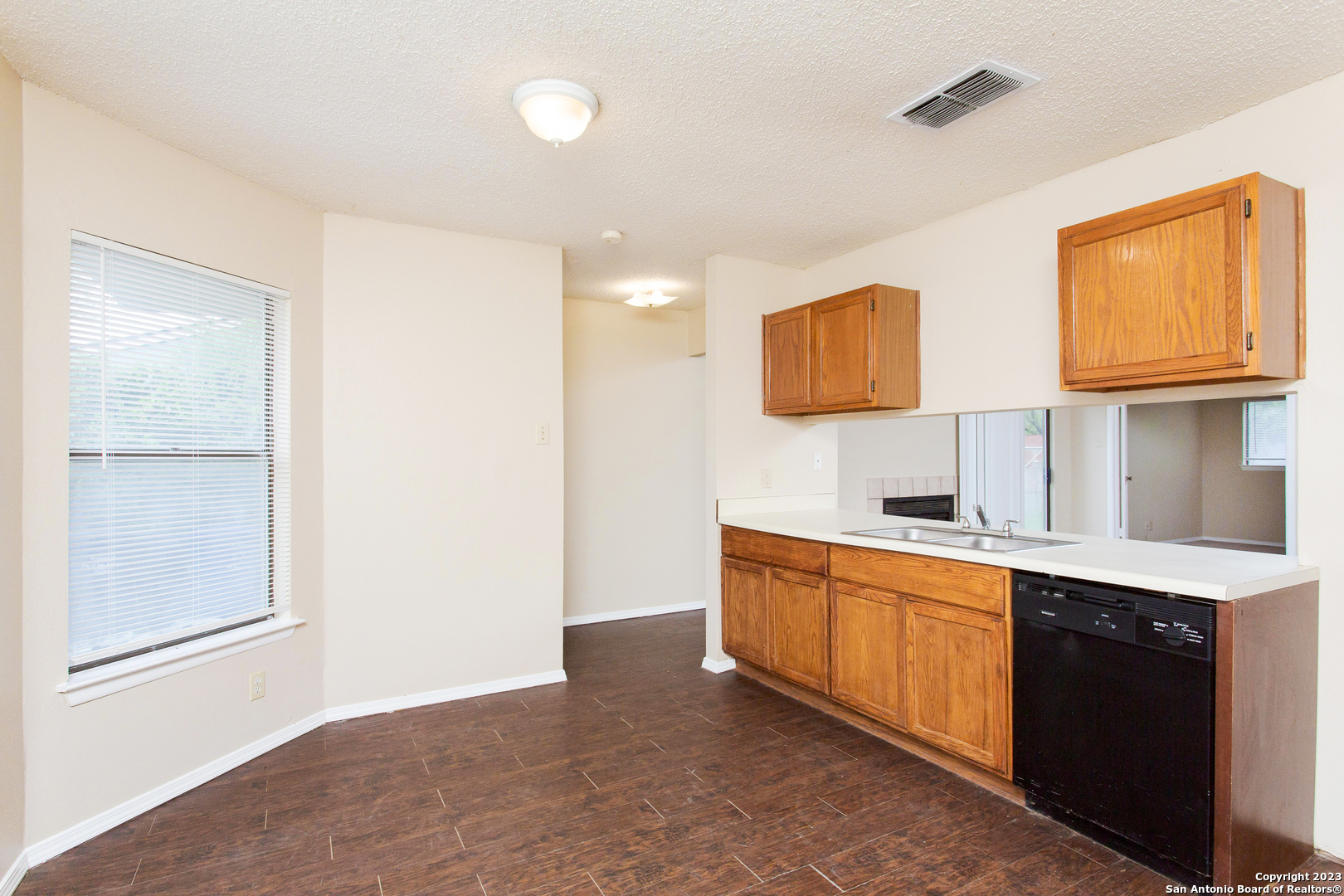 6339 Village Club San Antonio TX 78250