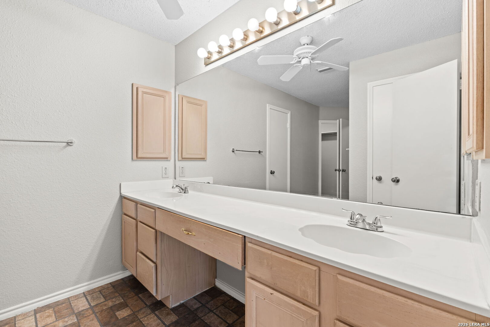 2312 Newoak Park San Antonio TX 78230