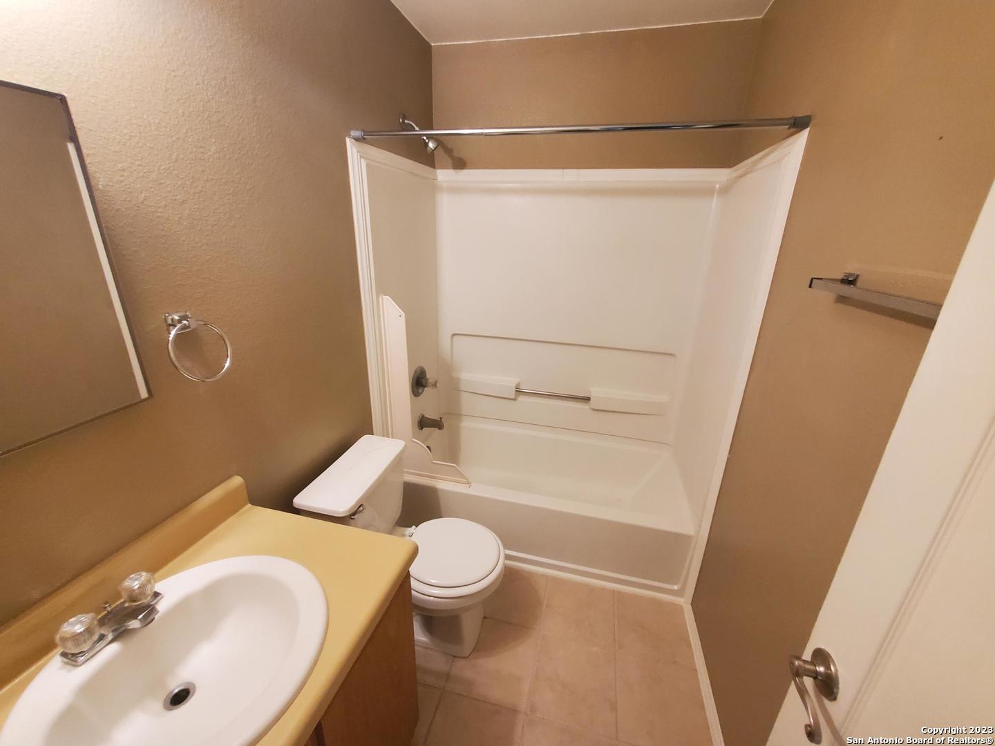 5715 Allbrook San Antonio TX 78244