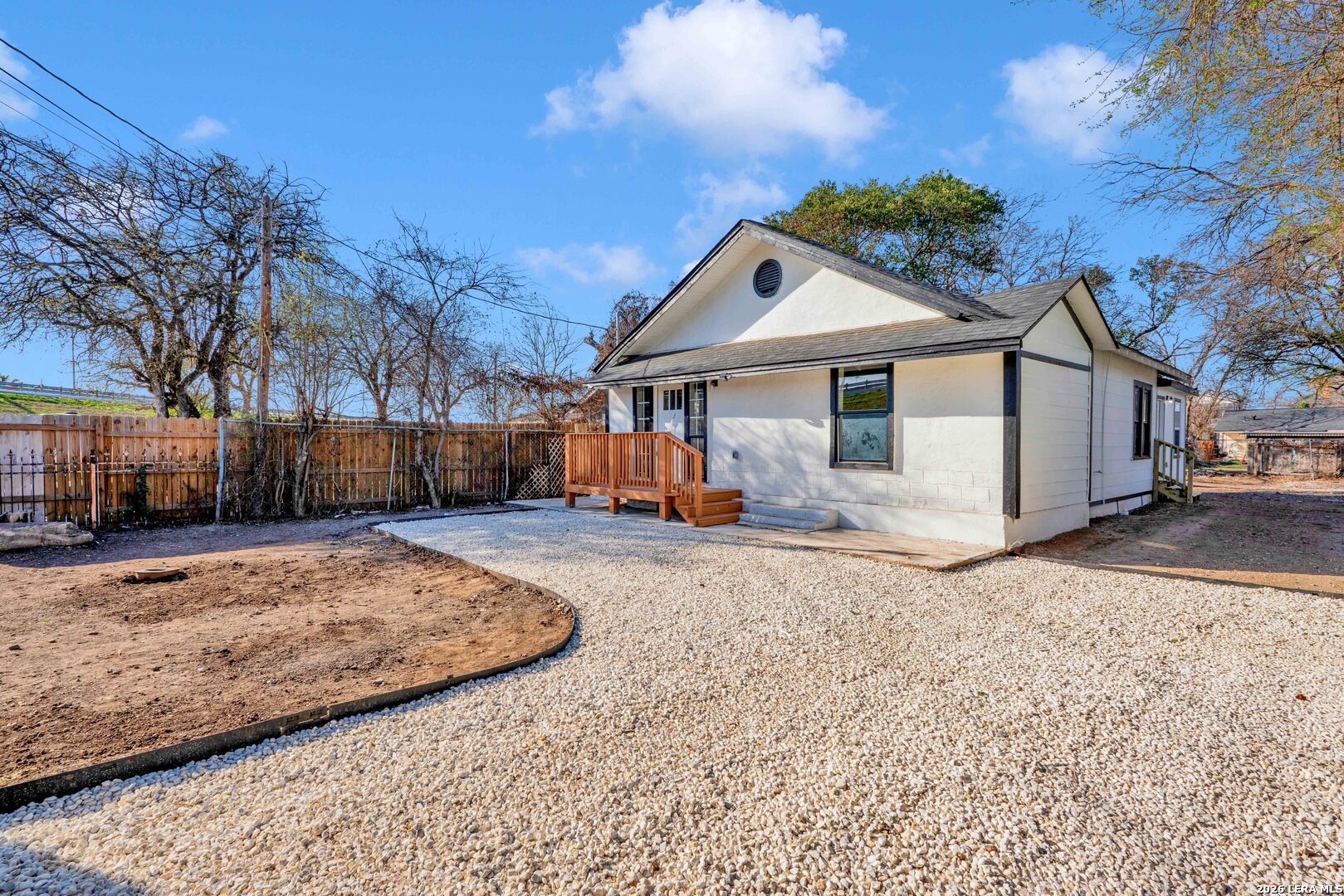 439 W Lubbock Street San Antonio TX 78204
