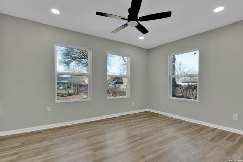439 W Lubbock Street San Antonio TX 78204