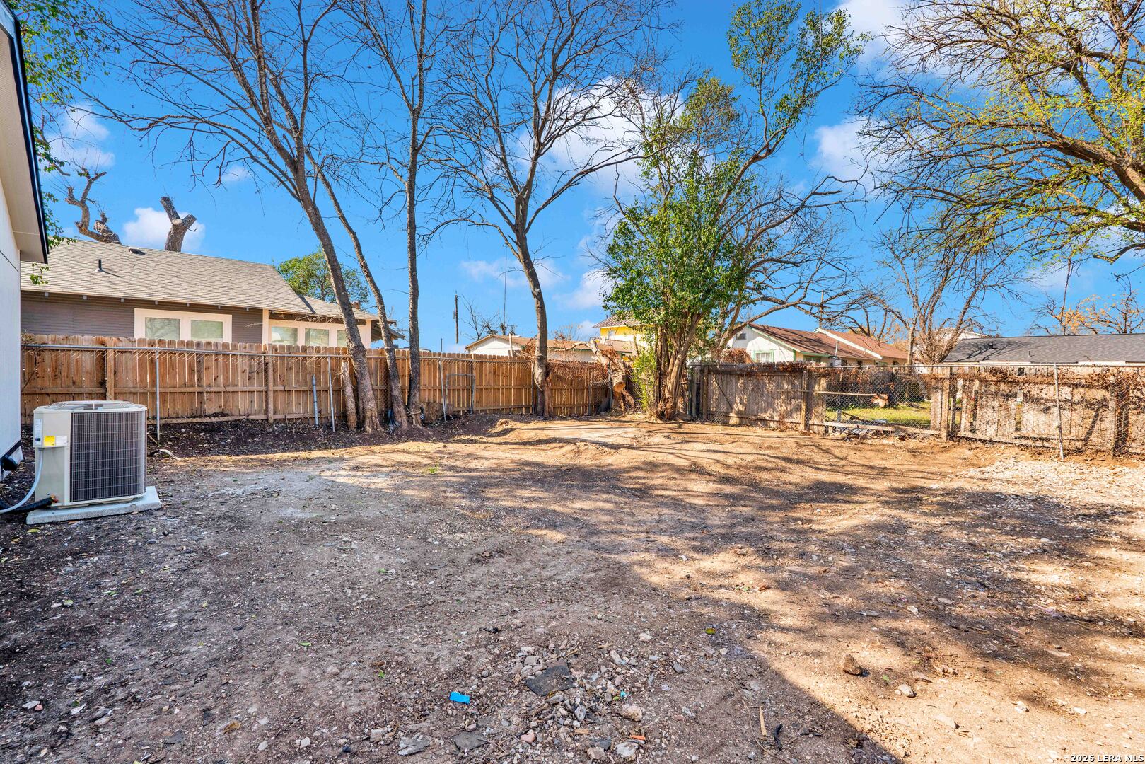 439 W Lubbock Street San Antonio TX 78204