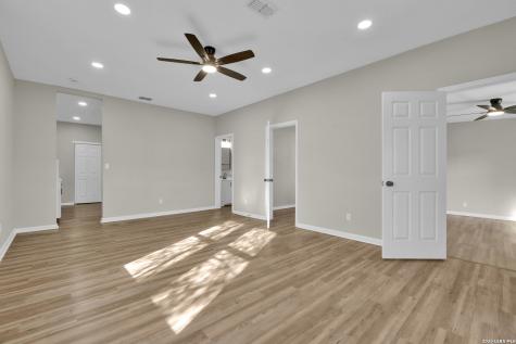 439 W Lubbock Street San Antonio TX 78204