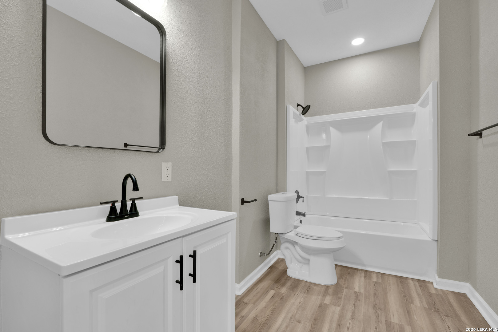 439 W Lubbock Street San Antonio TX 78204
