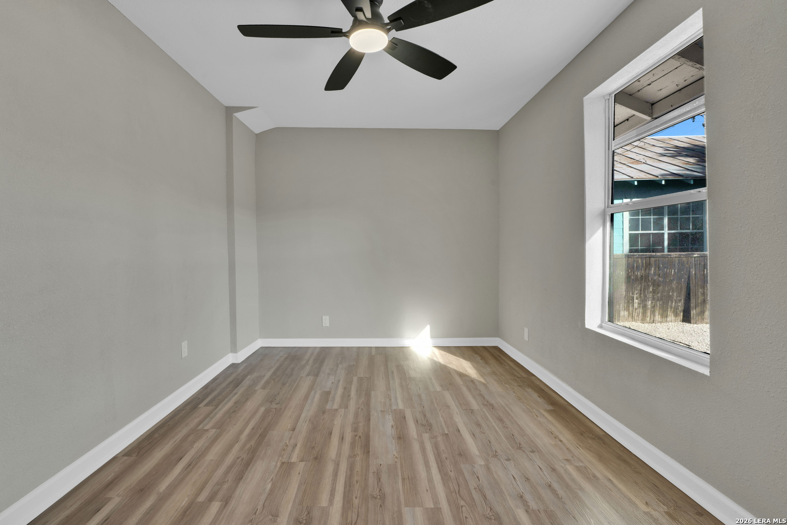 439 W Lubbock Street San Antonio TX 78204