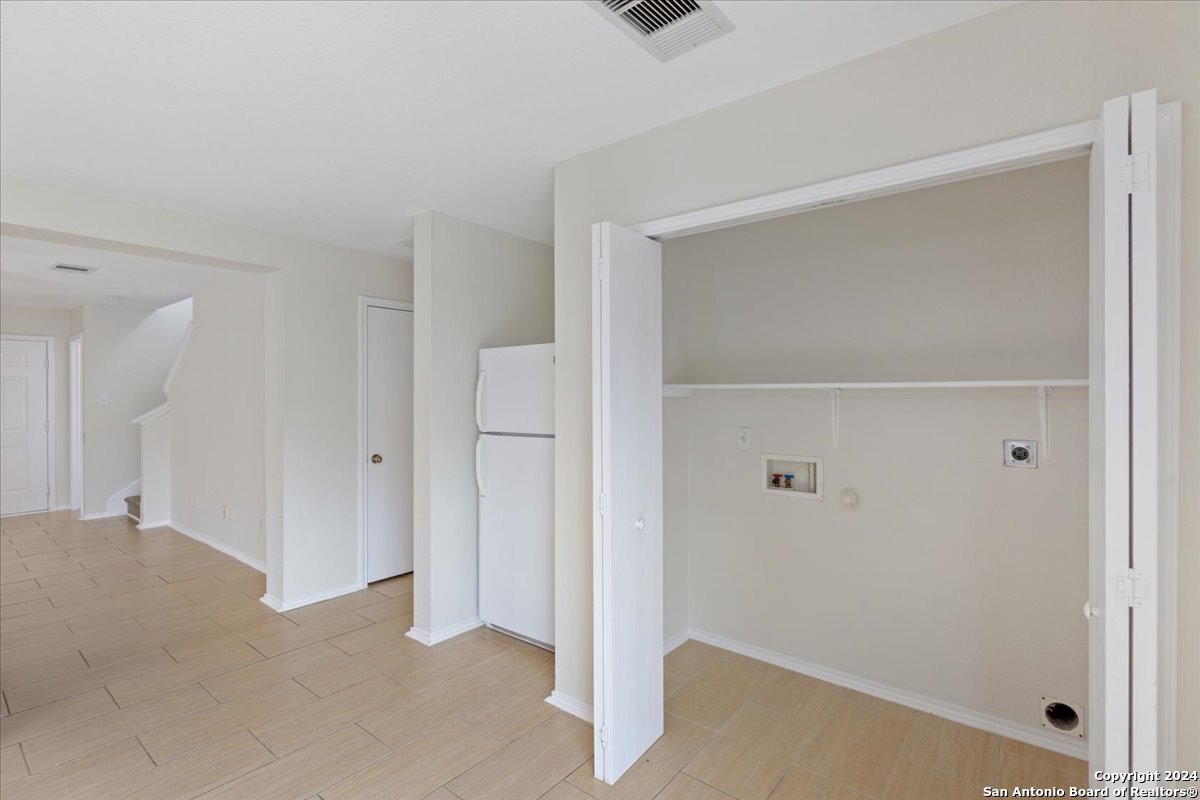 833 Barrel Point San Antonio TX 78251